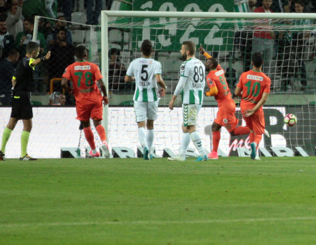 Alanyaspor deplasmanda Konyaspor'u 3-2 yendi