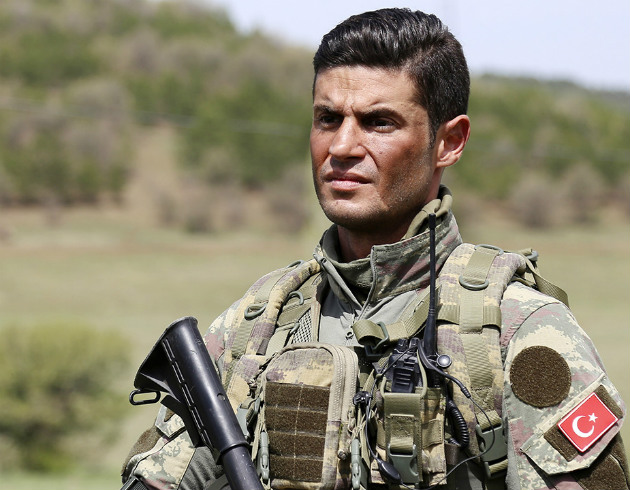 Sava yeni blmde Yzba Kaan lmle burun buruna