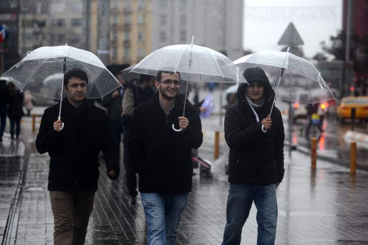 Meteoroloji'den kuvvetli ya ve rzgar uyars