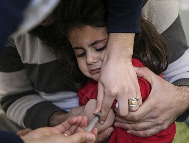 Suriyeli s���nmac� �ocuklar a��lan�yor