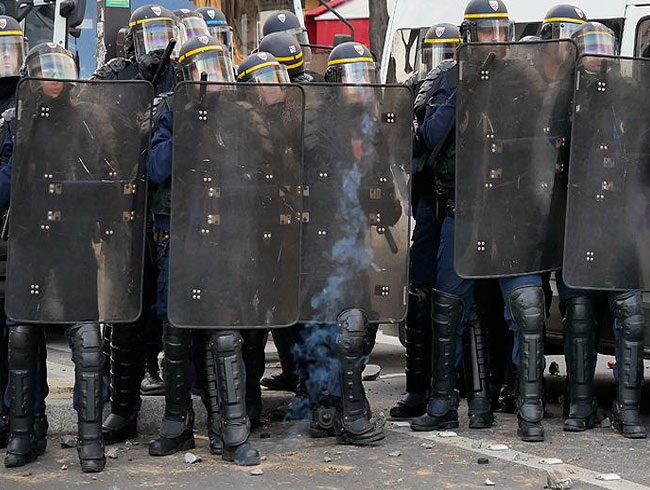 Macron protestolarnda 141 kii gzaltna alnd