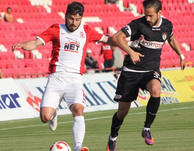 Manisaspor deplasmanda Bal�kesirspor'u 2-1 yendi