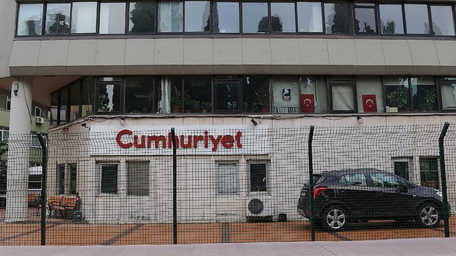 Cumhuriyet gazetesi internet sitesi yayn ynetmeni Ouz Gven gzaltnda
