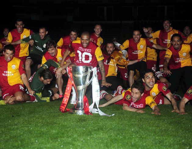Melo'nun '12 Mays' paylam Galatasarayllar ayaa kaldrd