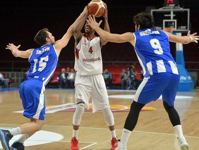 Spor Toto Basketbol Sper Ligi'nde Galatasaray Odeabank sahasnda Demir naat Bykekmece'yi 86-79 malup etti