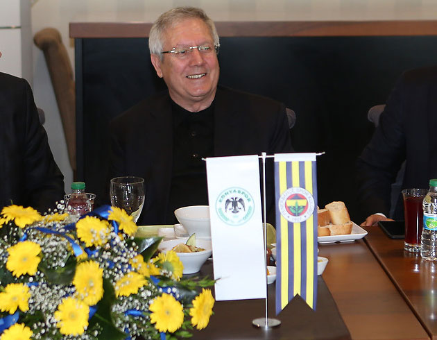 Fenerbahe Taison ile anlamaya vard