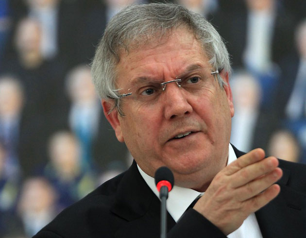 Dick Advocaat Fenerbah�eli y�neticileri ��ld�rtt�