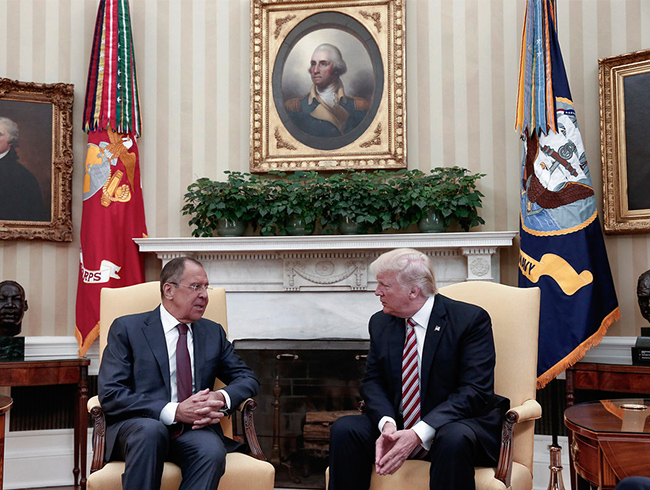 Trump'n ok gizli bilgileri Lavrov ile paylat iddias, Kremlin: Tam bir samalk