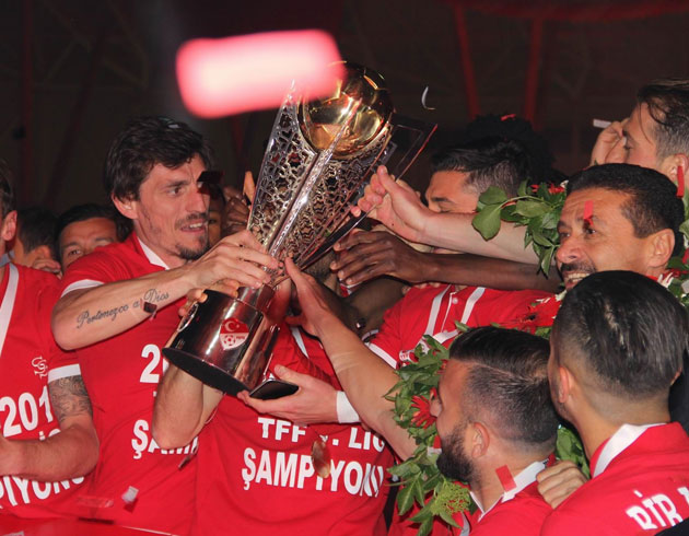 TFF 1. Lig'de Sivasspor 1 hafta lider kald ve ampiyon oldu