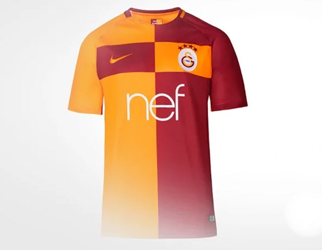 Galatasaray 2017-18 sezonunun i saha formasn tantt