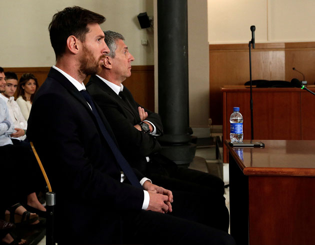 Barcelona'nn yldz Lionel Messi'ye 21 ay hapis cezas verildi