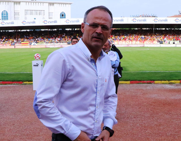 Yeni Malatyaspor'u Sper Lig'e karan rfan Buz, teknik ekibiyle yollarn ayrd