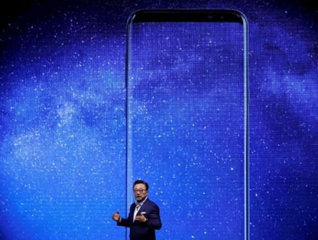 Galaxy S9'un hangi yan iPhone'a benzeyecek?
