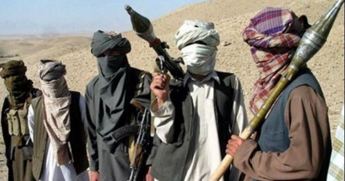 Pakistan'da 2 Taliban militan idam edildi