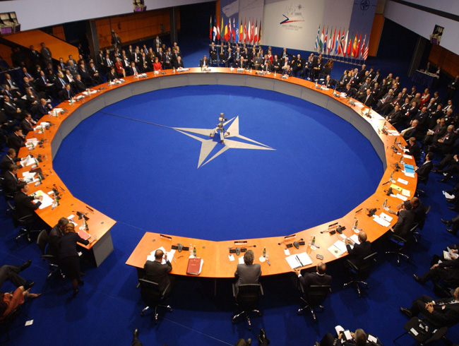 AFP, NATO'nun DAE kart koalisyona katlma karar aldn duyurdu