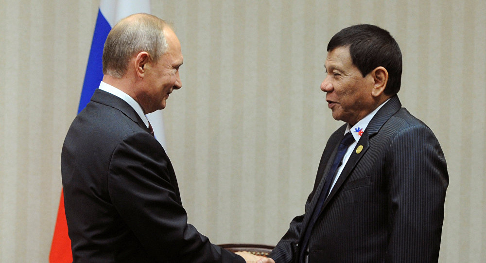 Duterte, Putin'den silah istedi