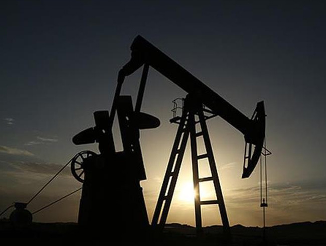 OPEC petrol retiminin kstlanmas kararn 9 ay daha uzatt