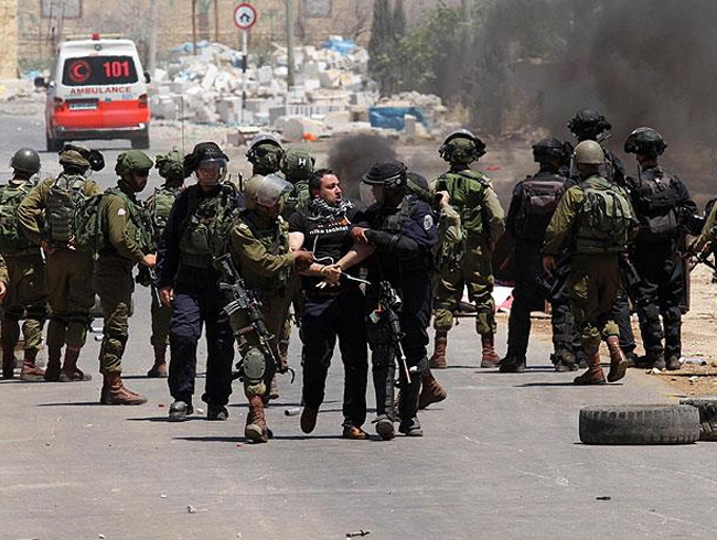 Filistinli tutuklulara destek gsterisine srail askerlerinin mdahalesi sonucu 15 Filistinli yaraland