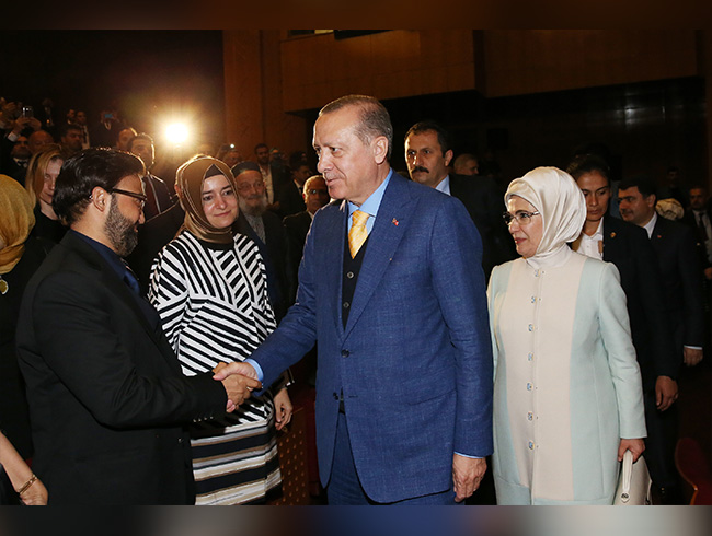 Cumhurbakan Erdoan stanbul'da 'zgrln Sesi-Bilal' filmini izledi