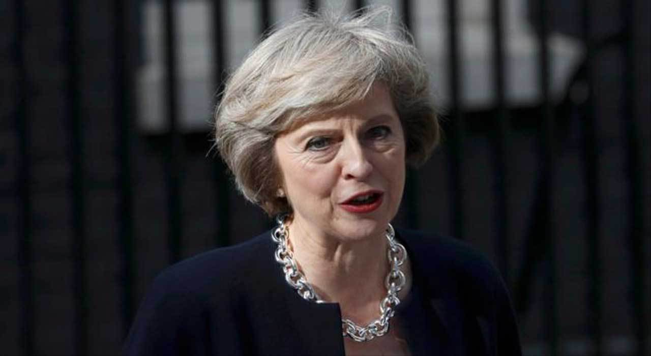 ngiltere Babakan Theresa May, ''terrle mcadelede'' sosyal medya irketlerine uyarlarda bulundu