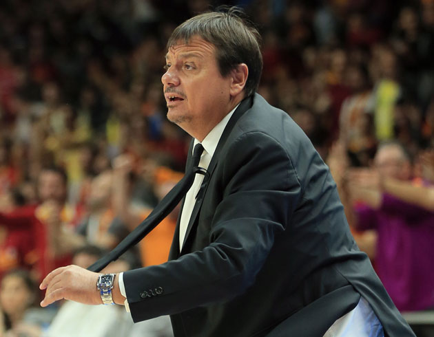 Ergin Ataman kader mana ard, Dursun zbek otelde yemek veriyor