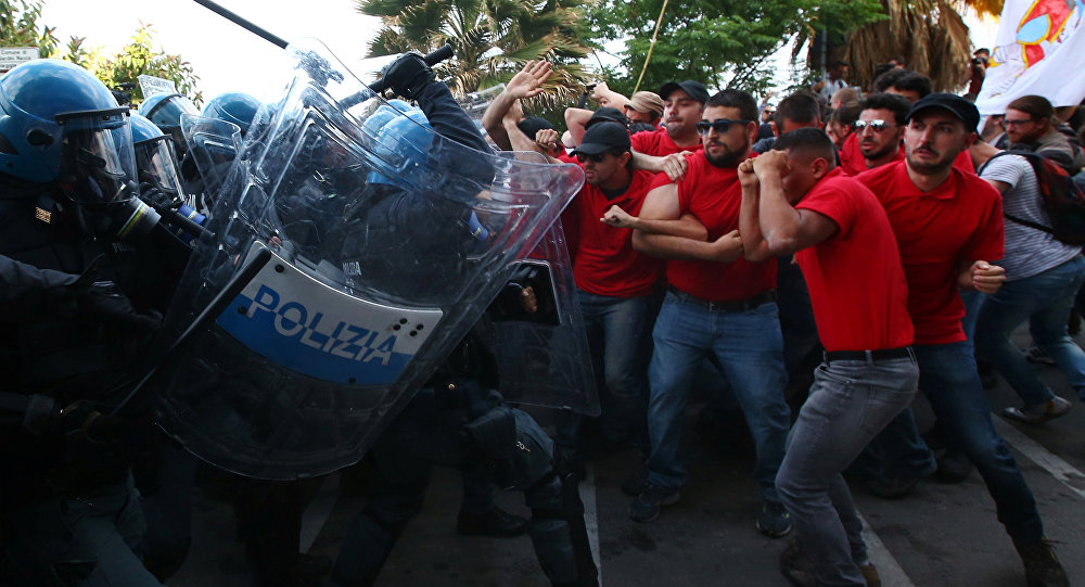talya'da G7 protestosuna polis mdahale etti