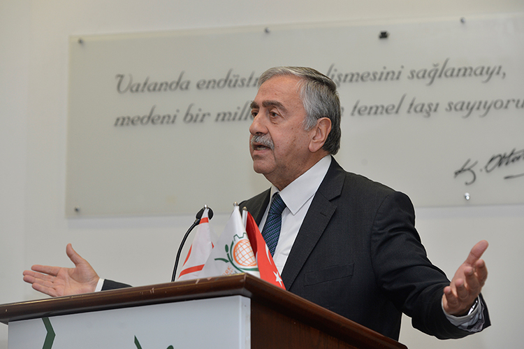 KKTC Cumhurba�kan� Mustafa Ak�nc�: Rum liderli�inin yeni tavr�n� kabullenmemiz m�mk�n de�il