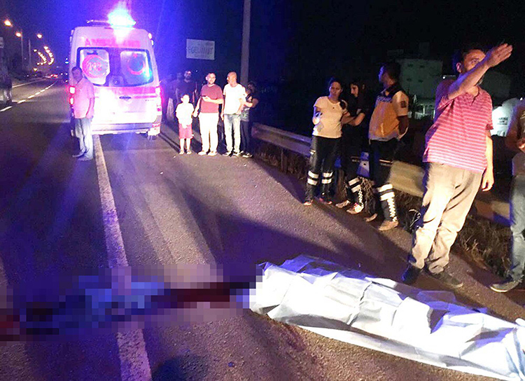Manisa'da karayolunda erkek cesedi bulundu