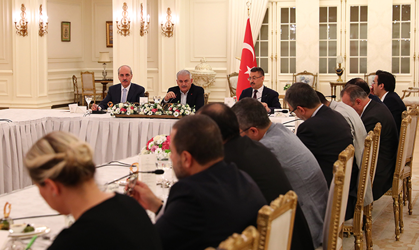 Ba�bakan Y�ld�r�m'dan 'kabine de�i�ikli�i' a��klamas�: Konu�ulmaz, bir g�n bakars�n�z de�i�mi�