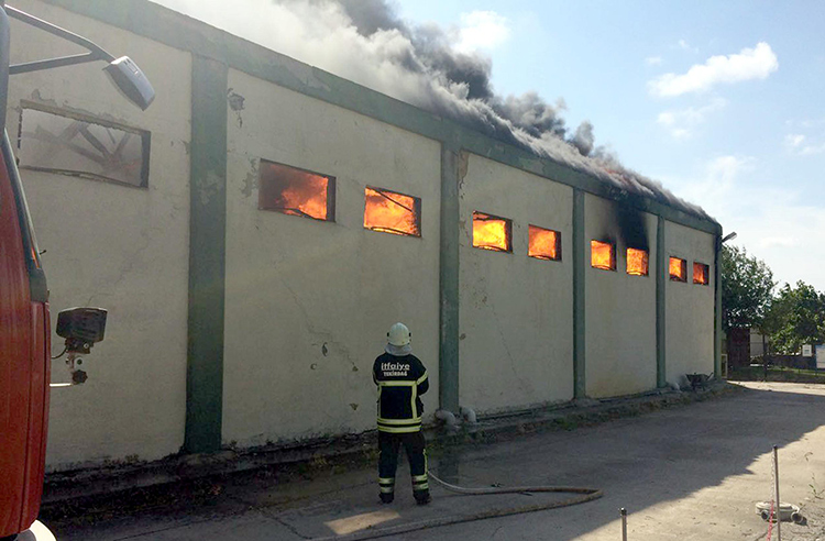 Tekirda'da fabrikada yangn kt