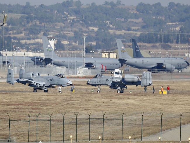 Almanya�n�n askerlerini �ekme karar� ald��� �ste askeri hareketlilik g�zlendi  