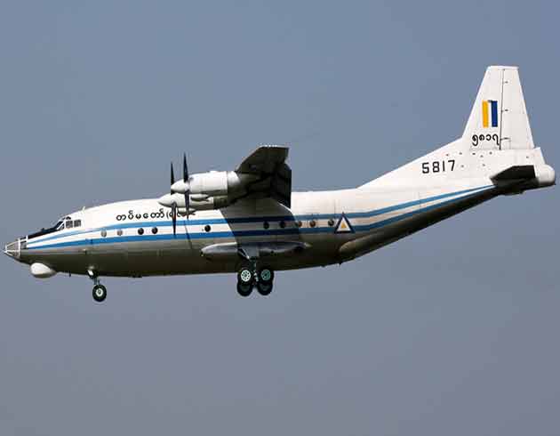 Kay�p askeri u�a��n enkaz�na ula��ld�