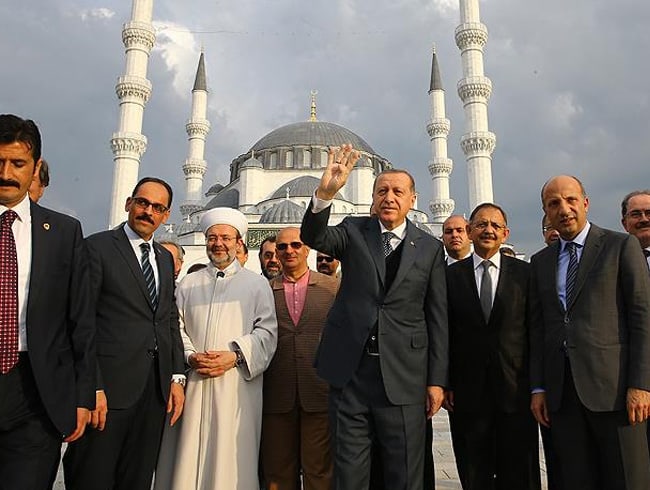 Cumhurbakan Erdoan Ulus tfaiye Meydan Camii'ni inceledi