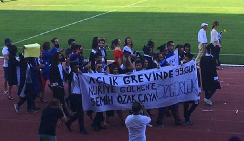 Akdeniz niversitesi mezuniyet treninde DHKP-C'ye destek pankart byk tepki ekti