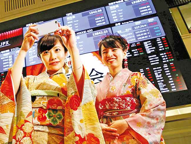 Japon ev kadnlar Trk tahvilerine geri dnyor