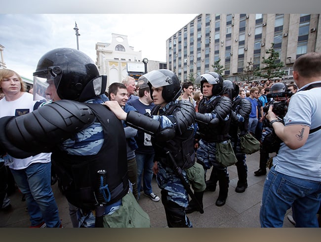 Rusya'da 650 protestocu g�zalt�na al�nd�