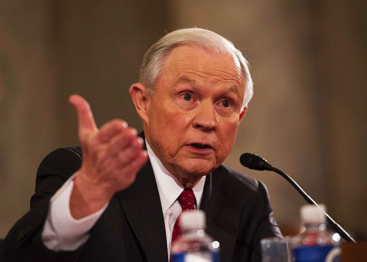 ABD Adalet Bakan Jeff Sessions Senato'ya ifade veriyor