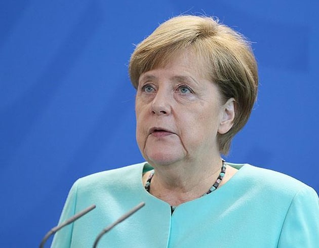 Merkel: Mzakerelerin belirlenen tarihte balayacan varsayyoruz