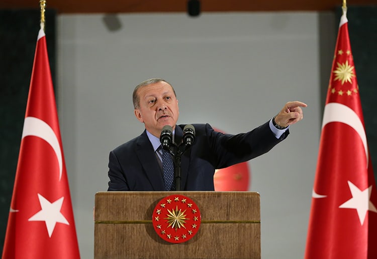 Cumhurbakan Erdoan'dan Trump'a rest: Eer lkemize en ufak bir taciz olacak olursa gereini yaparz