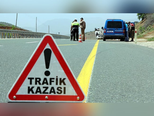 Antalya'da trafik kazas�: 6 yaral�