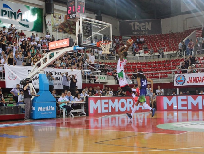 P�nar Kar��yaka FIBA �ampiyonlar Ligi'ne kat�lacak