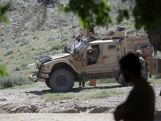 Afgan asker, 7 ABD askerini yaralad