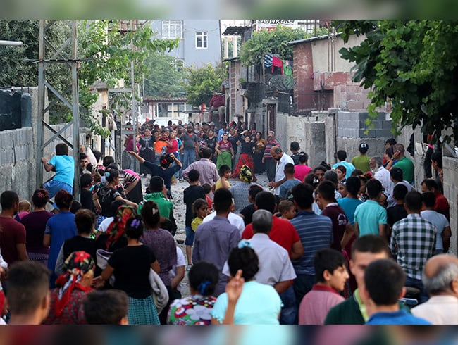 Adana'da iki aile arasnda kavga: 4 yaral