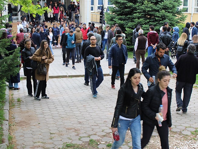 KPSS adaylar, snav sonularnn hatal olabilecei iddiasyla itiraz dilekesi verdi