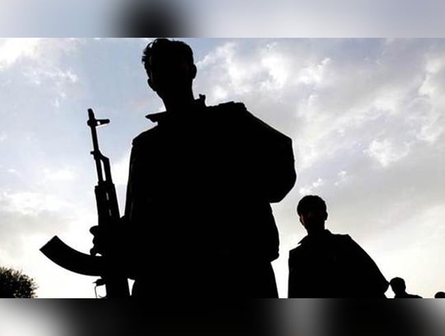 PKK'l terristler Tunceli'de ara yakt 