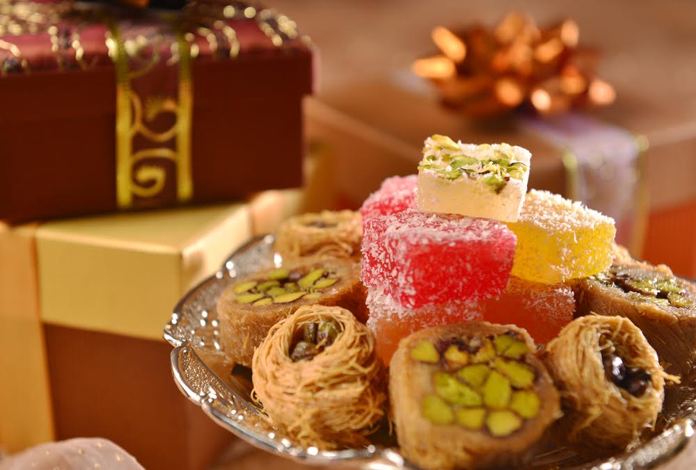 Bayramda tatl� t�ketirken dikkat