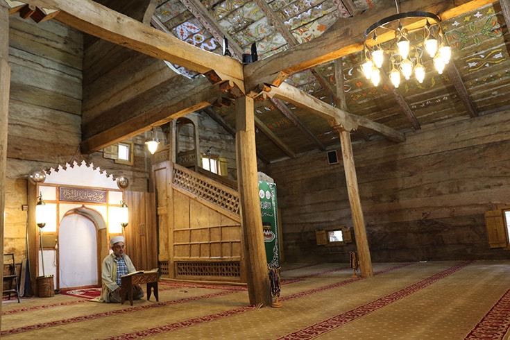 Samsun'daki ivisiz cami, 8 asrdr ayakta