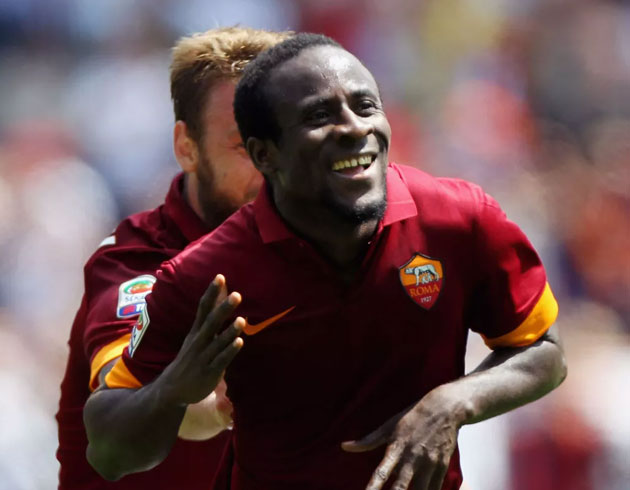 Sporting Lizbon ile prensip anlamasna varan Seydou Doumbia imza iin Portekiz'e gitti