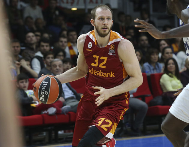 Galatasaray'la olan szlemesi biten Sinan Gler Fenerbahe ile anlat