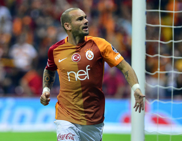 Wesley Sneijder gelecek hafta menajeriyle stanbul'a gelerek Galatasaray ynetimiyle son kez grecek